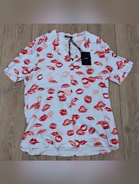 $990 Mens BALMAIN Kiss Print SS Button Up Shirt White/Red 48 US 38